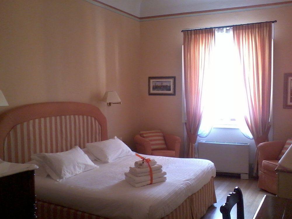 A Palazzo Busdraghi Residenza D'Epoca Bed & Breakfast Lucca Exterior foto