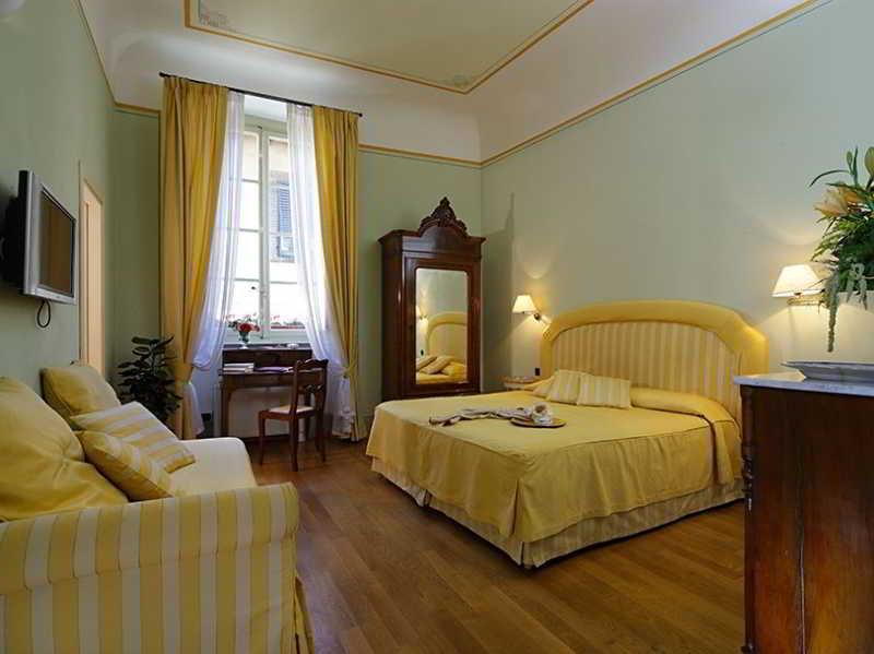 A Palazzo Busdraghi Residenza D'Epoca Bed & Breakfast Lucca Cameră foto