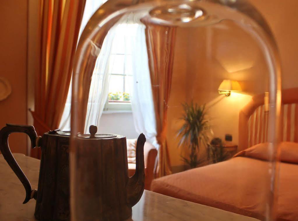 A Palazzo Busdraghi Residenza D'Epoca Bed & Breakfast Lucca Exterior foto