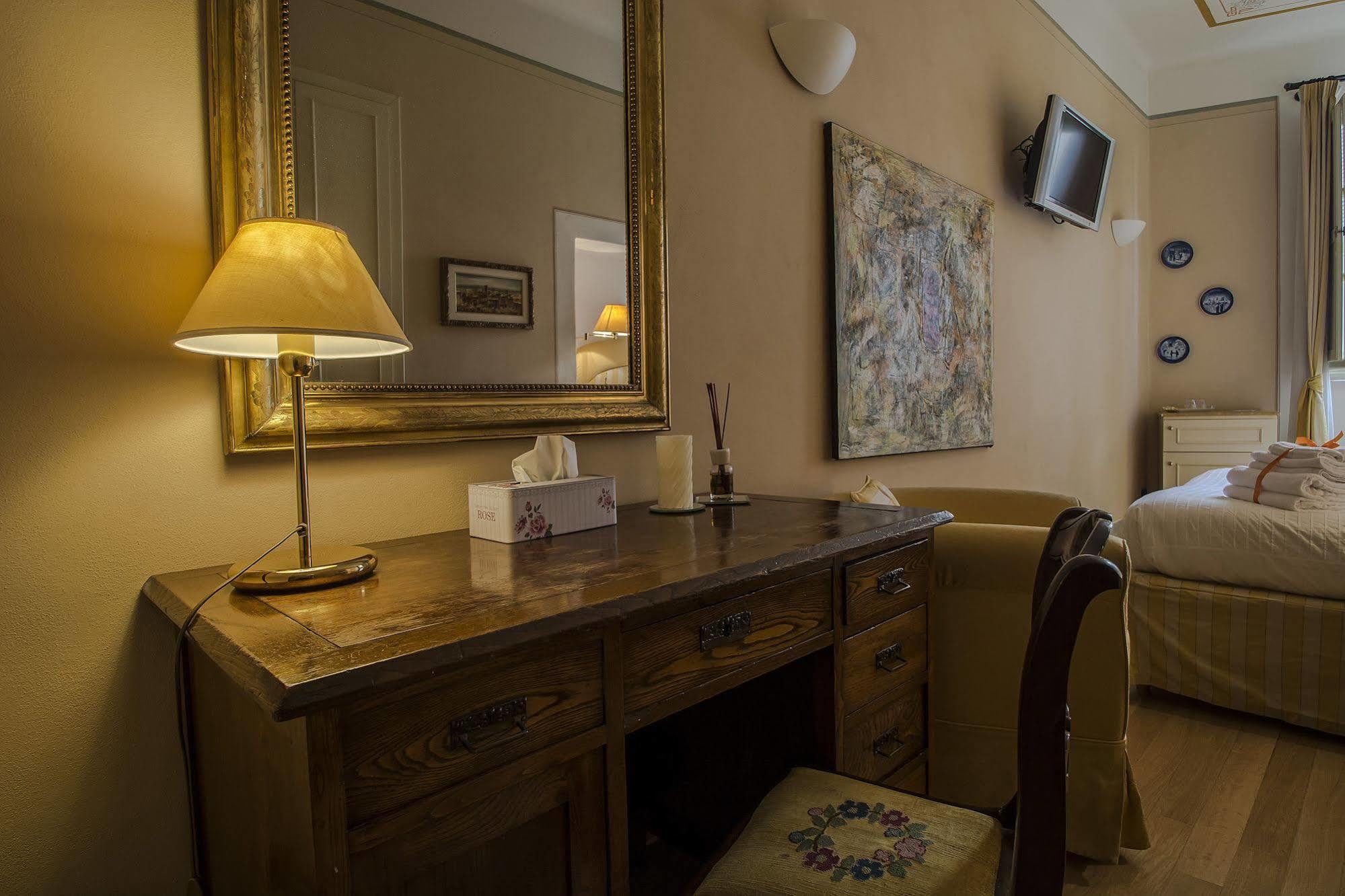 A Palazzo Busdraghi Residenza D'Epoca Bed & Breakfast Lucca Exterior foto
