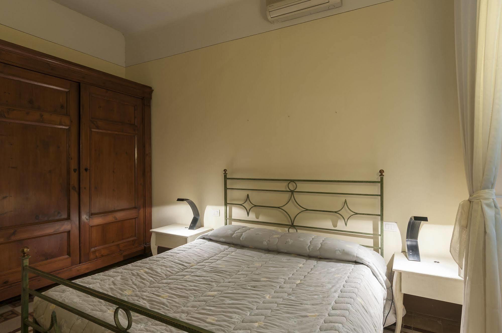 A Palazzo Busdraghi Residenza D'Epoca Bed & Breakfast Lucca Exterior foto