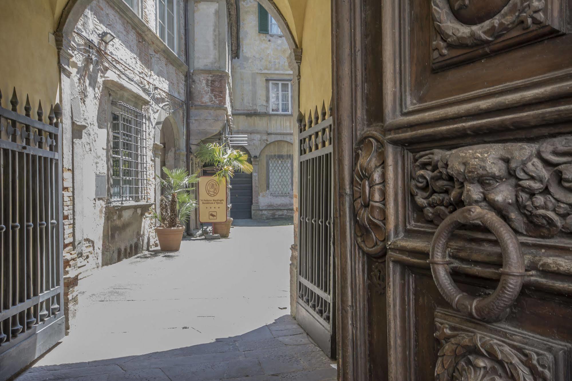 A Palazzo Busdraghi Residenza D'Epoca Bed & Breakfast Lucca Exterior foto